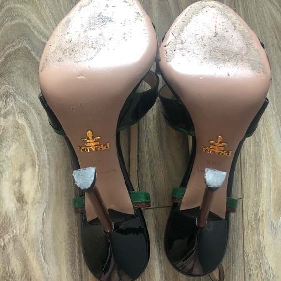 Prada heels in very good condition, worn only once - Picture 6 of 6